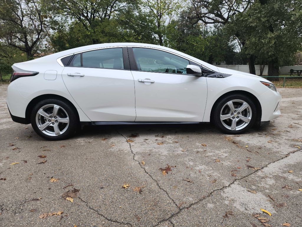 2016 Chevrolet Volt Image 9