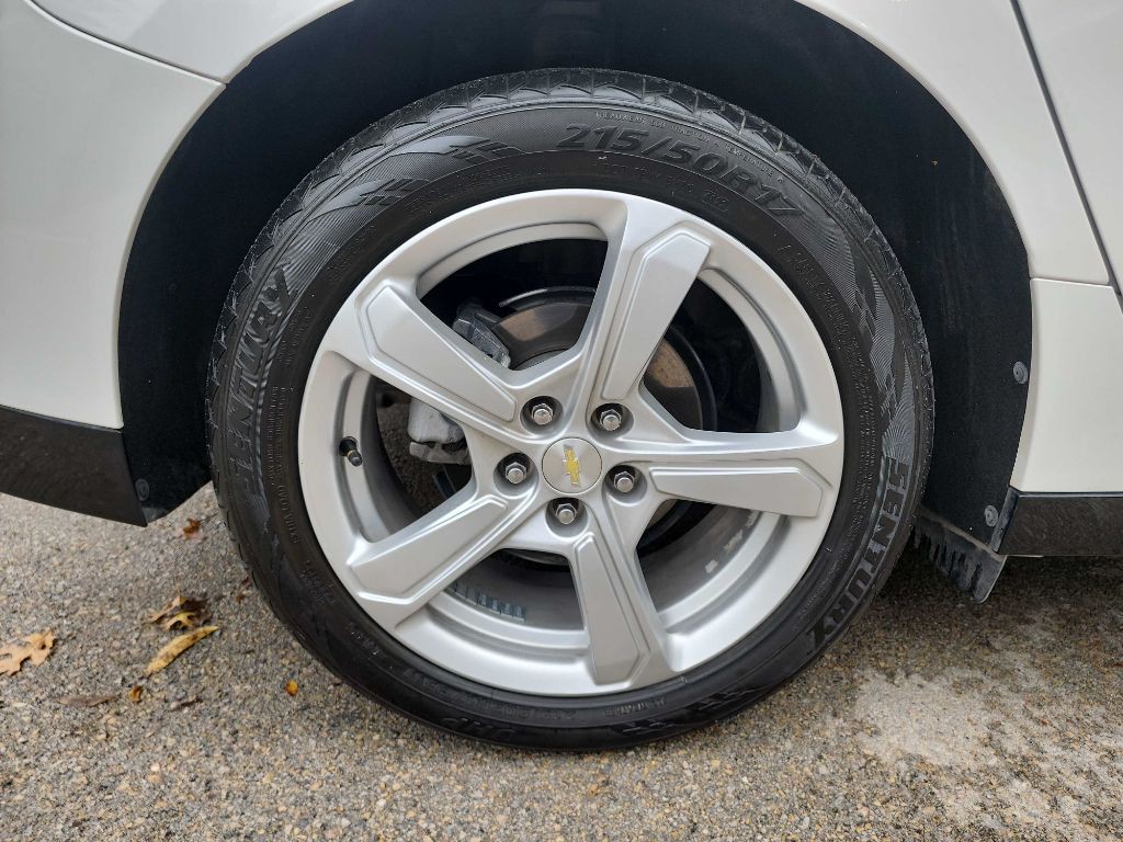 2016 Chevrolet Volt Image 10