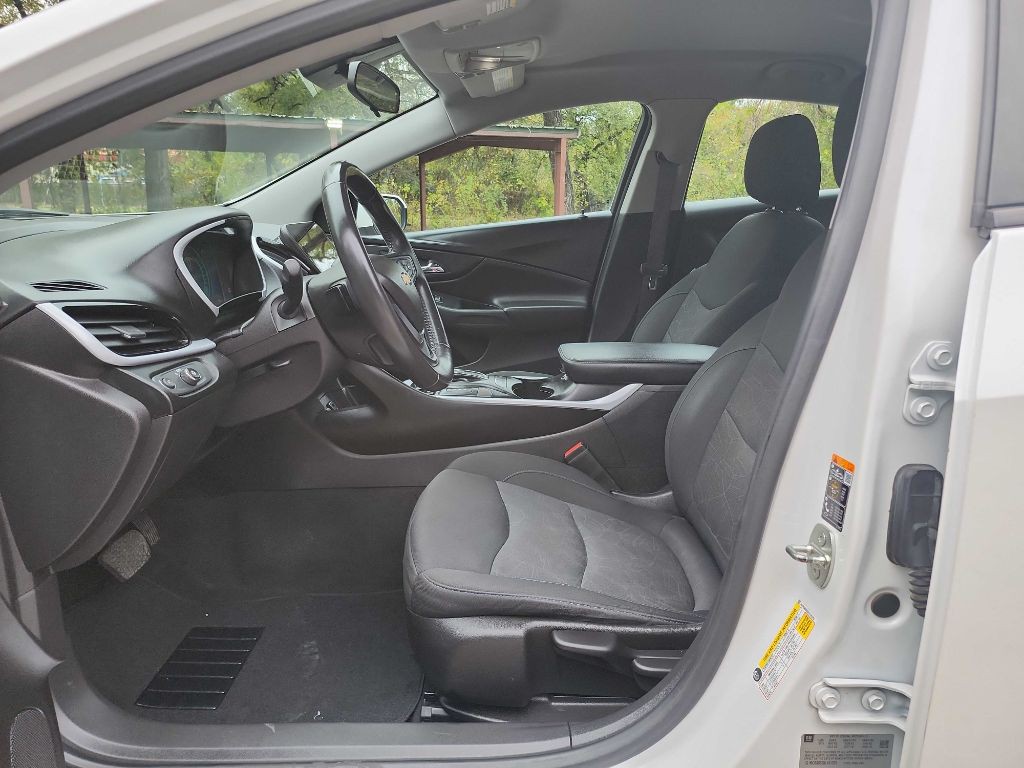 2016 Chevrolet Volt Image 15