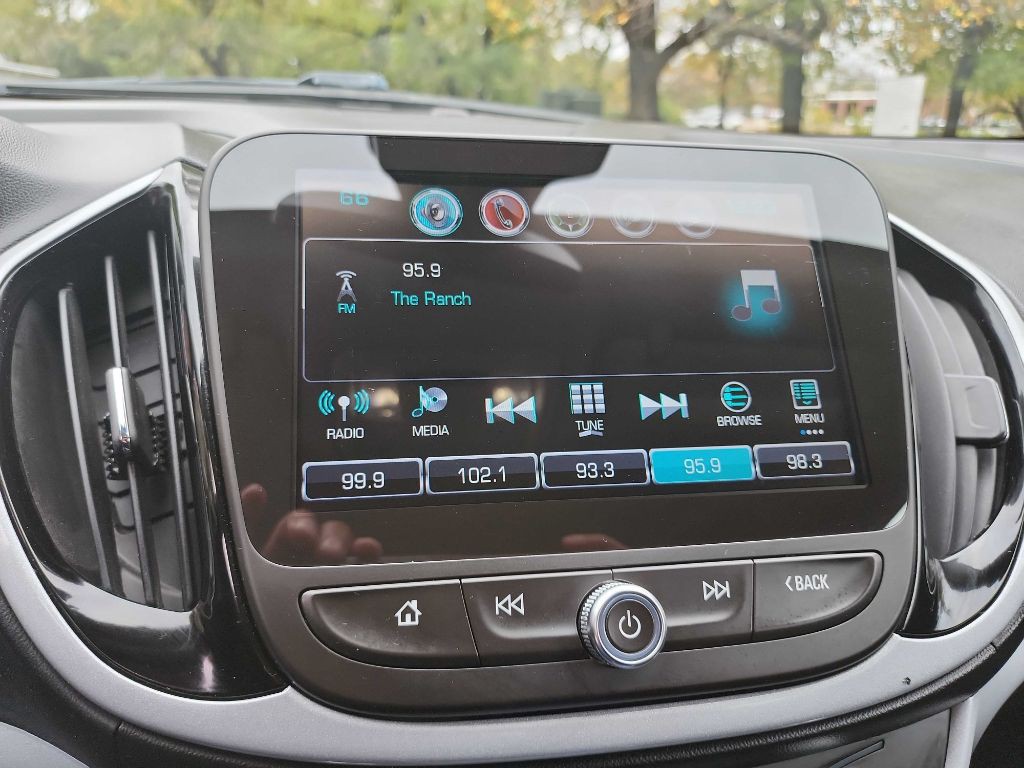 2016 Chevrolet Volt Image 23