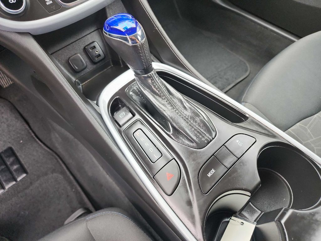 2016 Chevrolet Volt Image 25