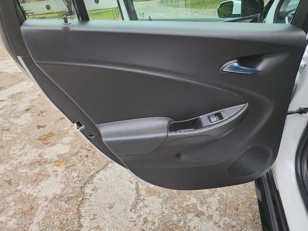 2016 Chevrolet Volt Image 26