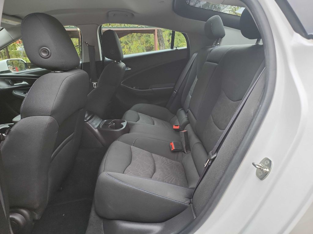 2016 Chevrolet Volt Image 27