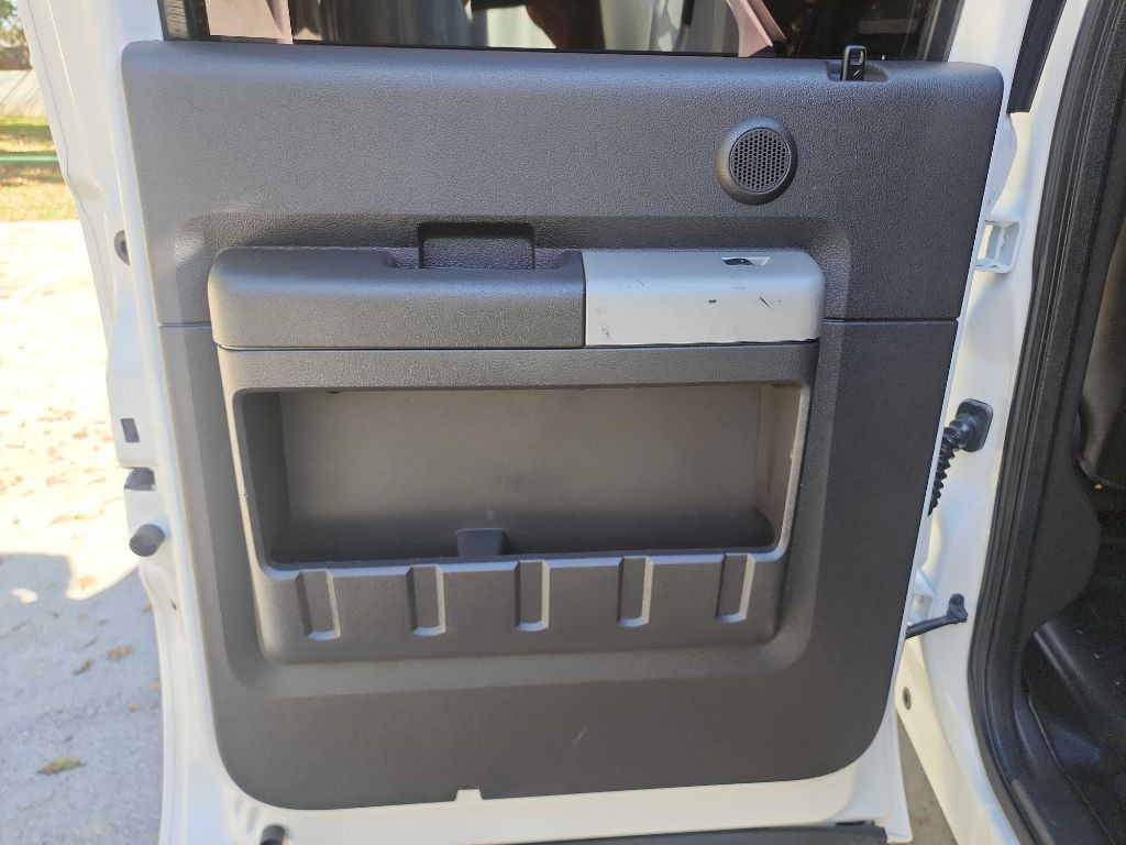 2015 Ford F-350 Image 35