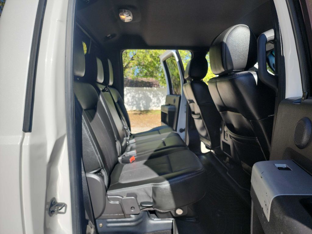 2015 Ford F-350 Image 39