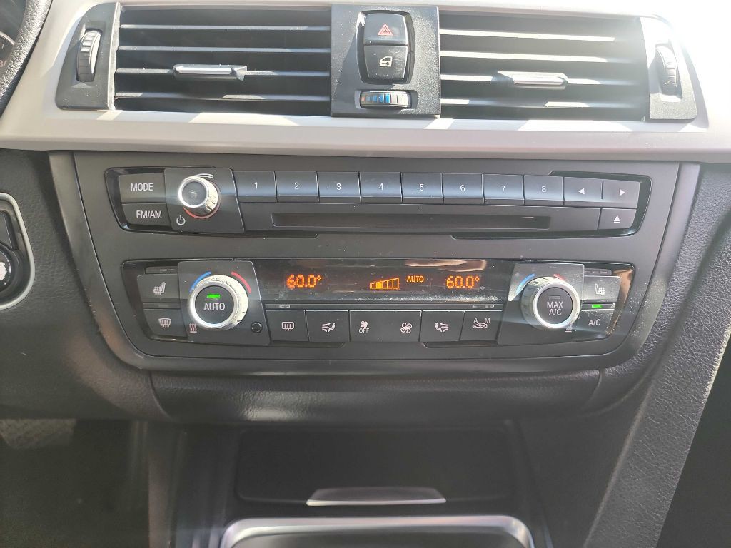 2015 BMW 3 Series Image 20