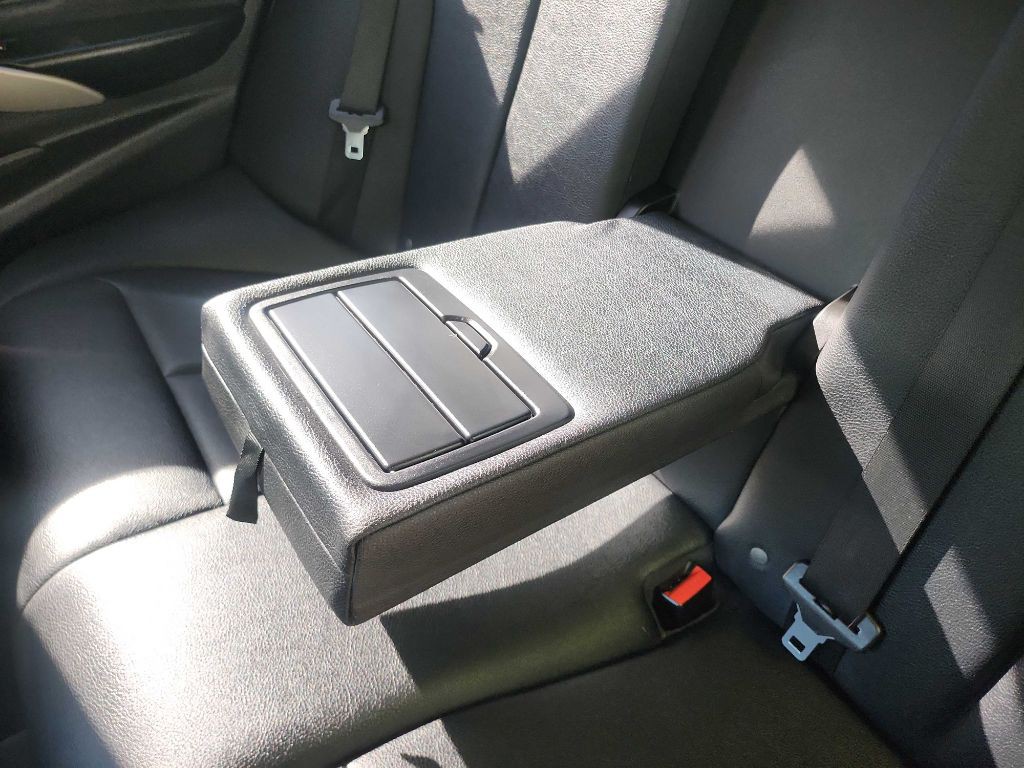 2015 BMW 3 Series Image 28