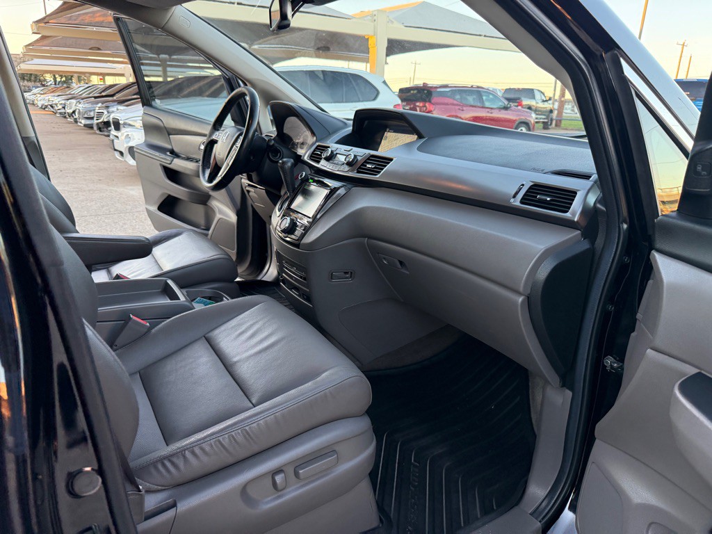2014 Honda Odyssey Image 13