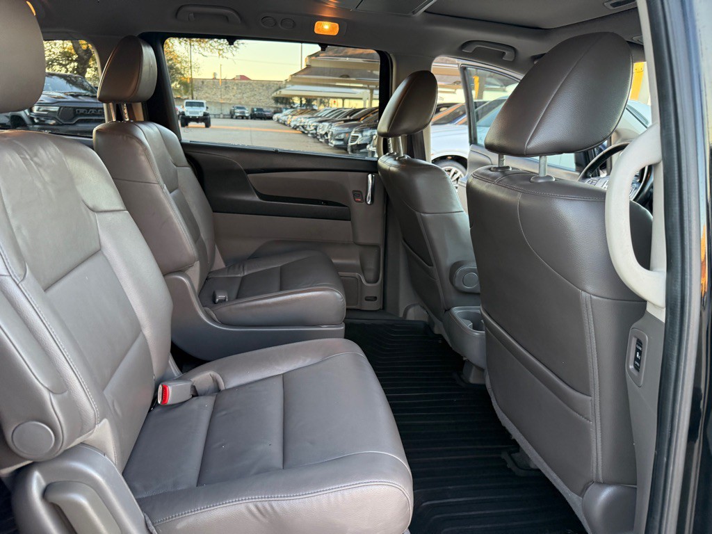 2014 Honda Odyssey Image 14