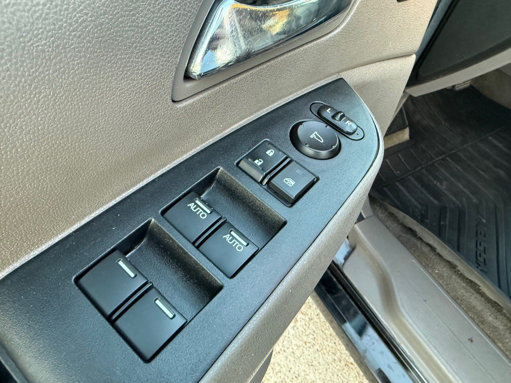 2014 Honda Odyssey Image 19