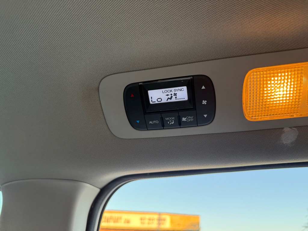 2014 Honda Odyssey Image 22