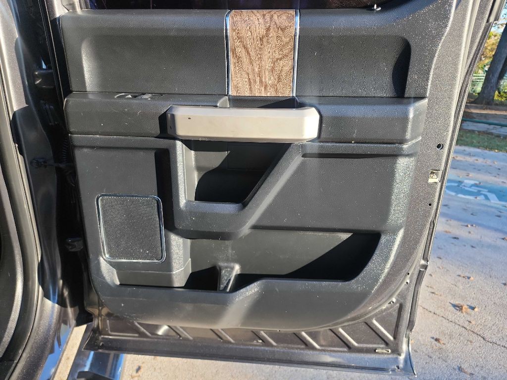 2018 Ford F-250 Image 40