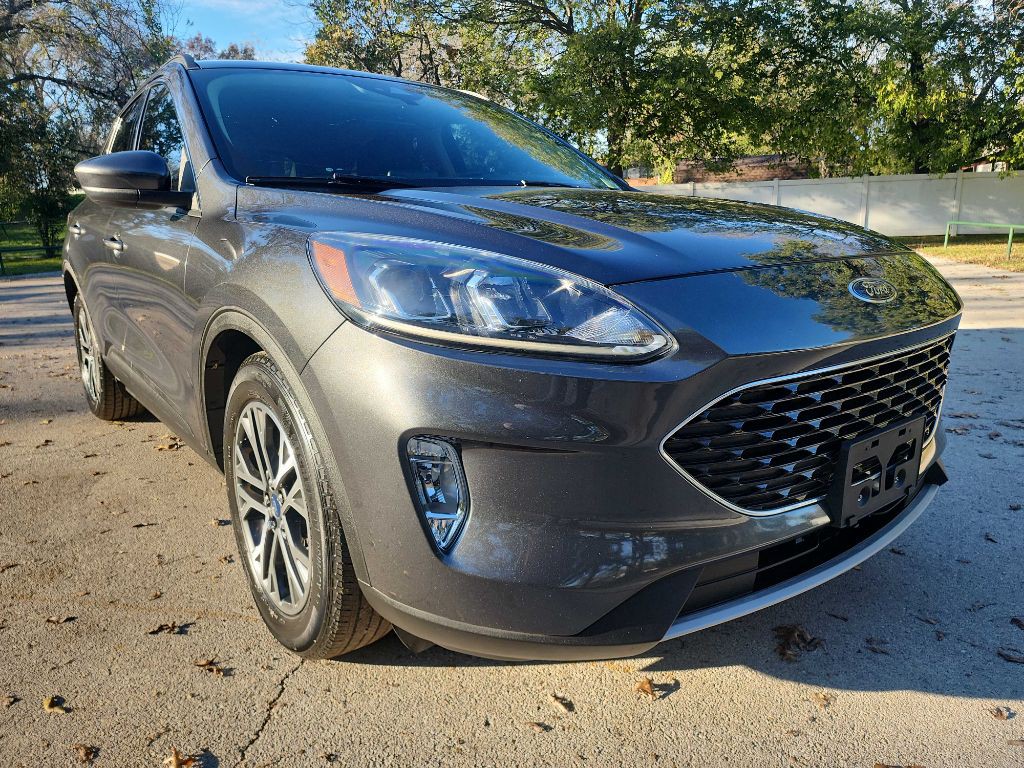 2020 Ford Escape Image 1