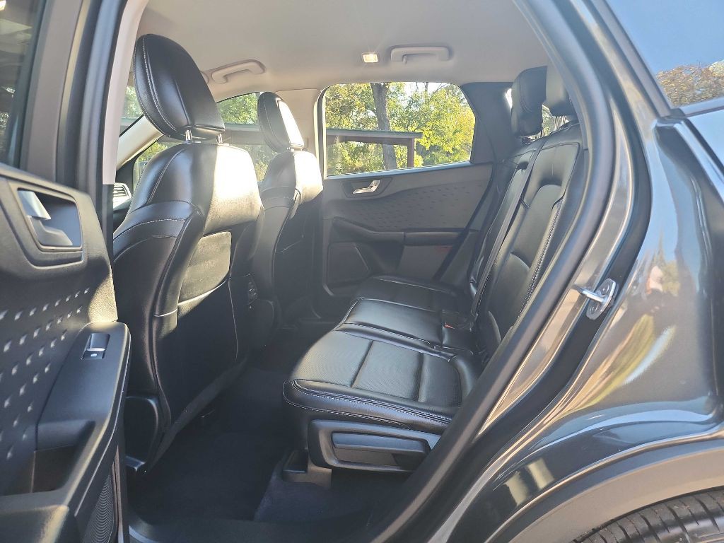 2020 Ford Escape Image 31