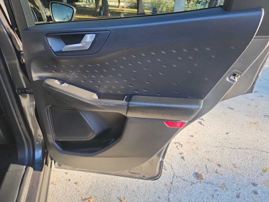 2020 Ford Escape Image 35