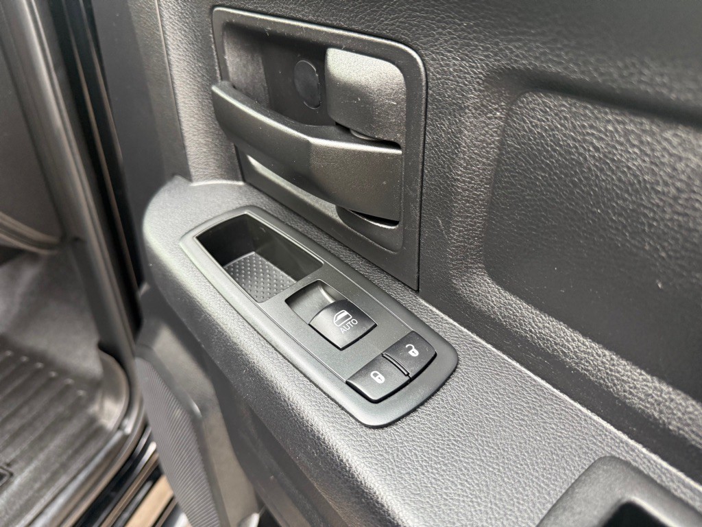 2013 RAM 2500 Image 29