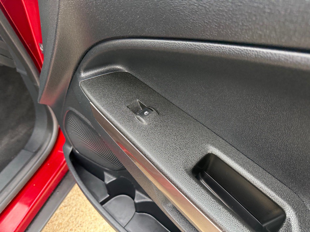 2018 Ford Econoline Image 24