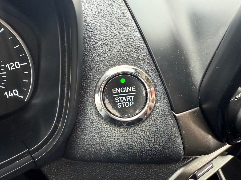 2018 Ford Econoline Image 32