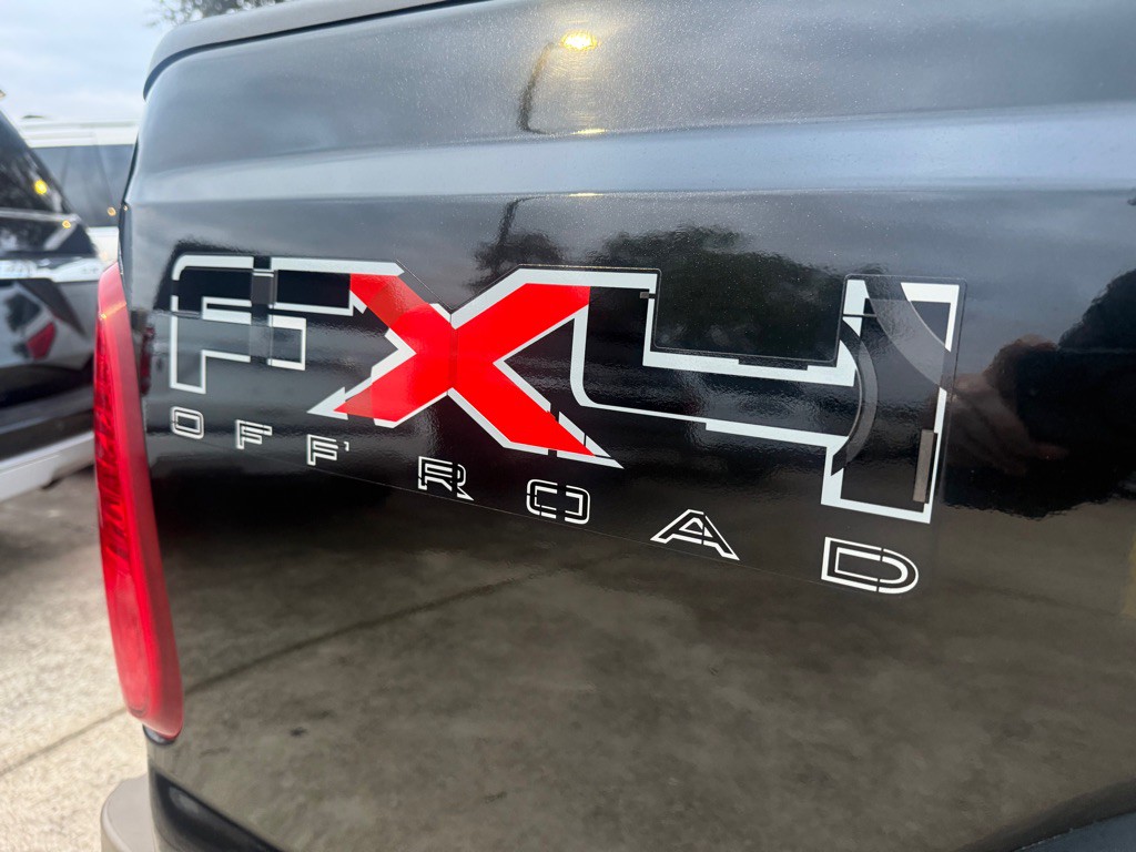 2011 Ford F-350 Image 9