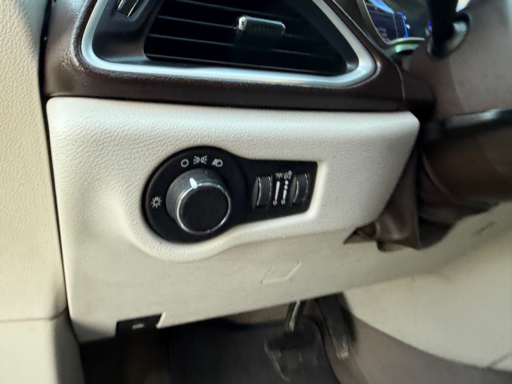 2017 Chrysler Pacifica Image 20