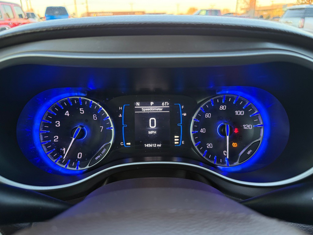 2017 Chrysler Pacifica Image 27