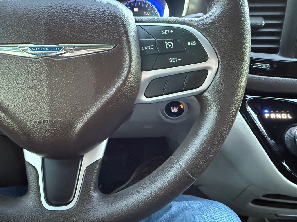 2017 Chrysler Pacifica Image 29