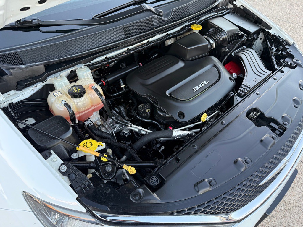 2017 Chrysler Pacifica Image 34