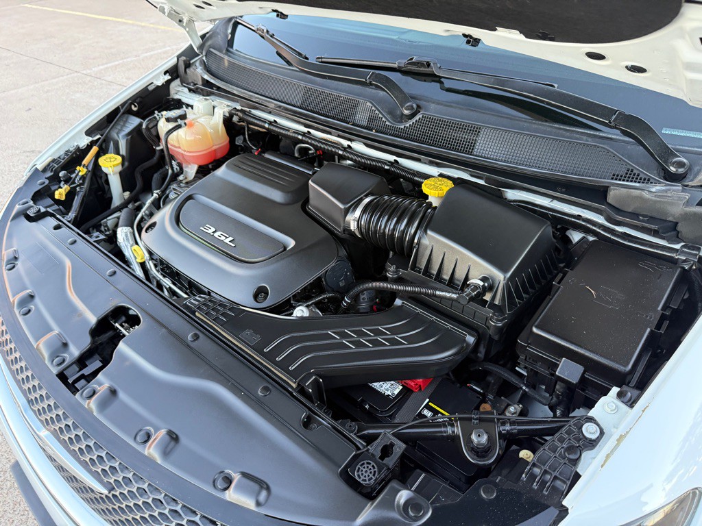 2017 Chrysler Pacifica Image 36
