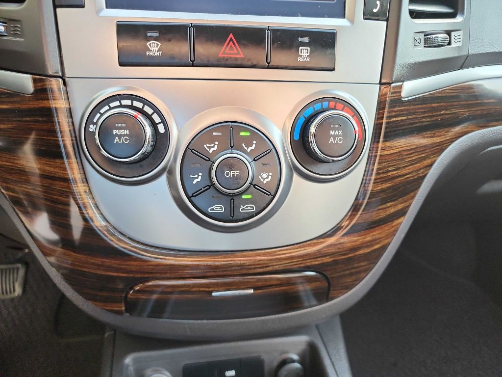 2011 Hyundai Santa Fe Image 29