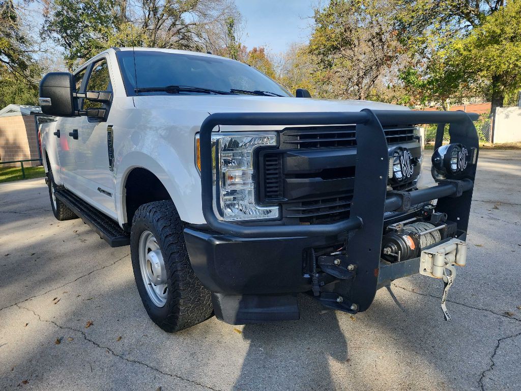 2017 Ford F-250 Image 1