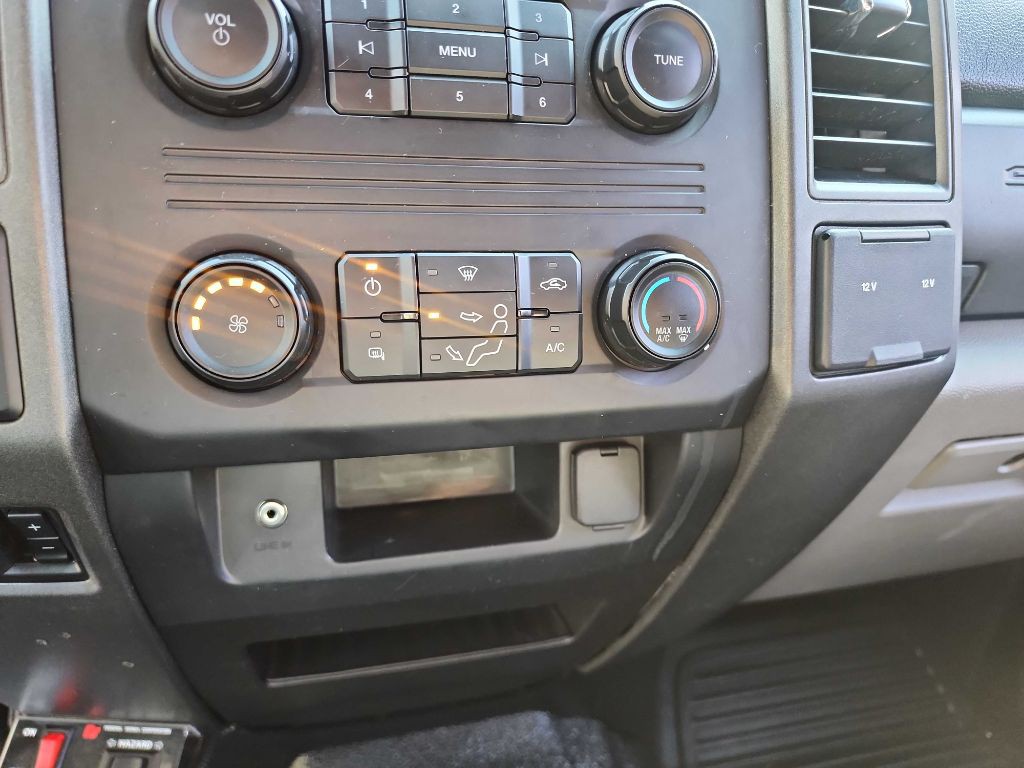 2017 Ford F-250 Image 24