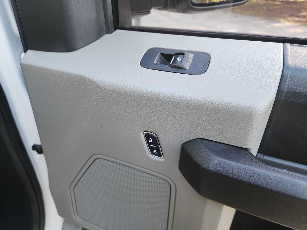 2017 Ford F-250 Image 35