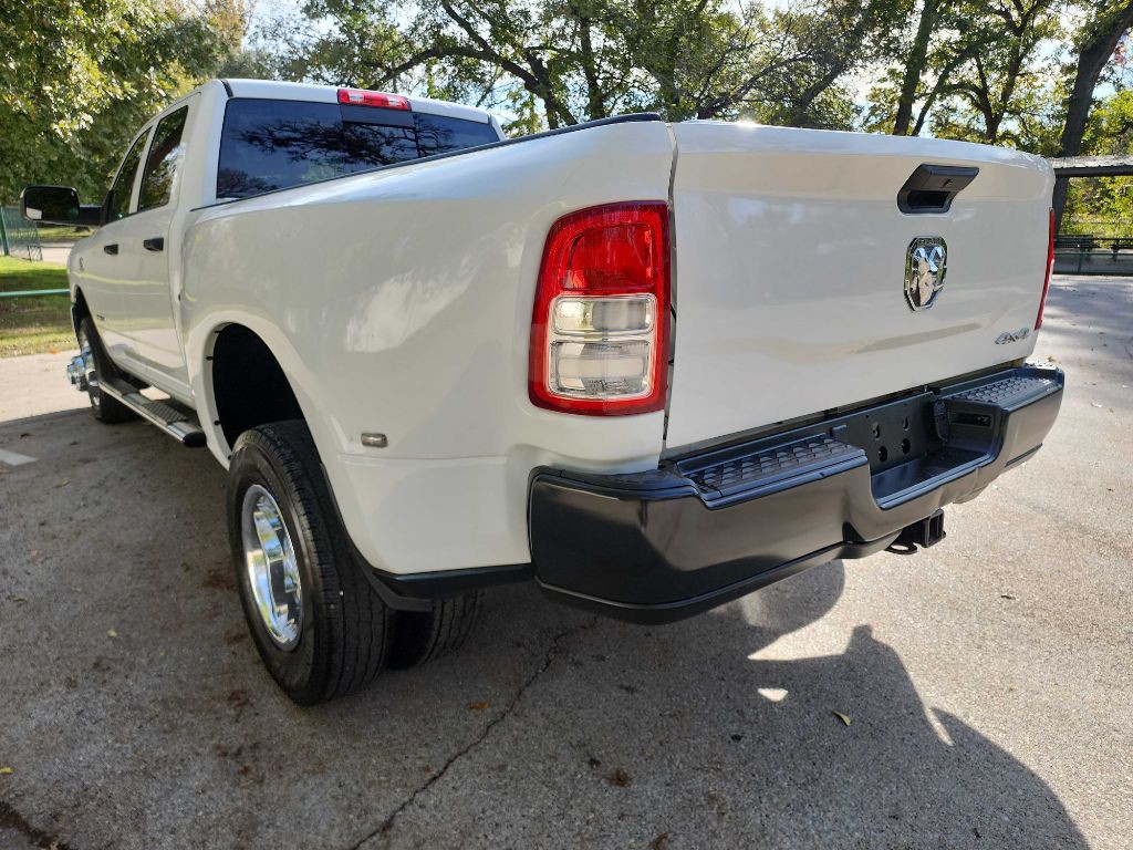 2019 RAM 3500 Image 5