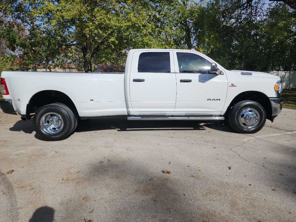 2019 RAM 3500 Image 11