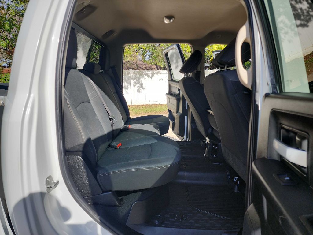 2019 RAM 3500 Image 35