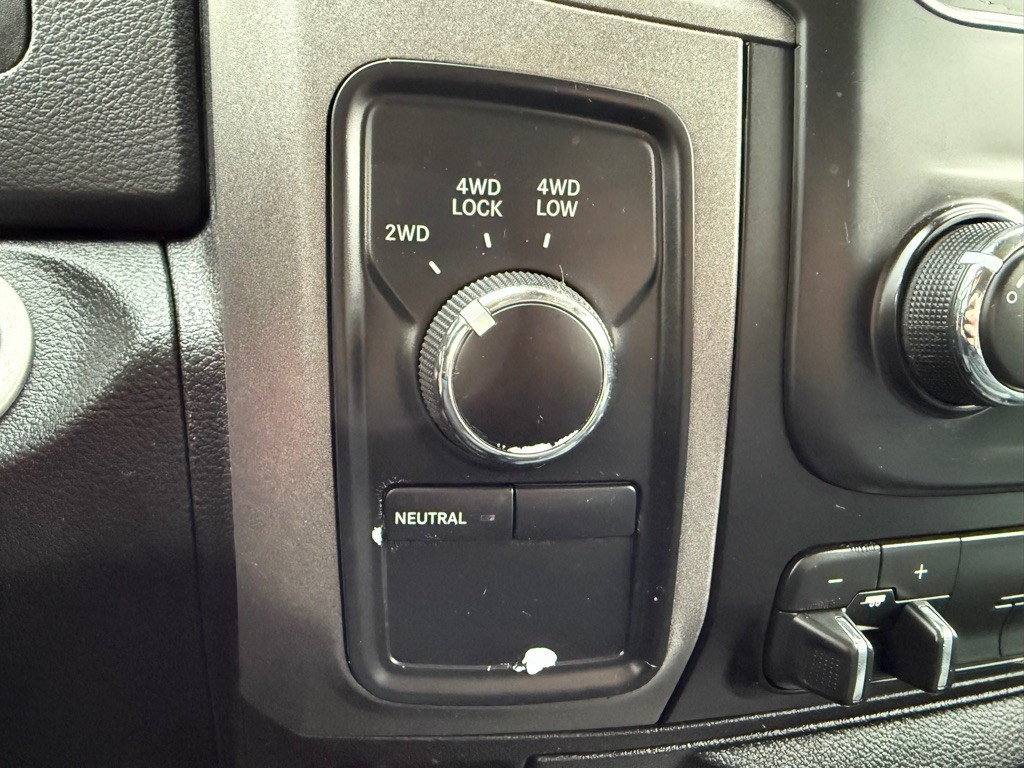 2014 RAM 2500 Image 28