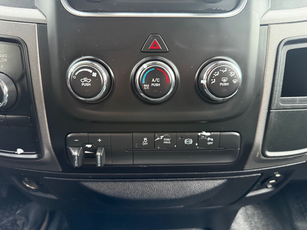 2014 RAM 2500 Image 29