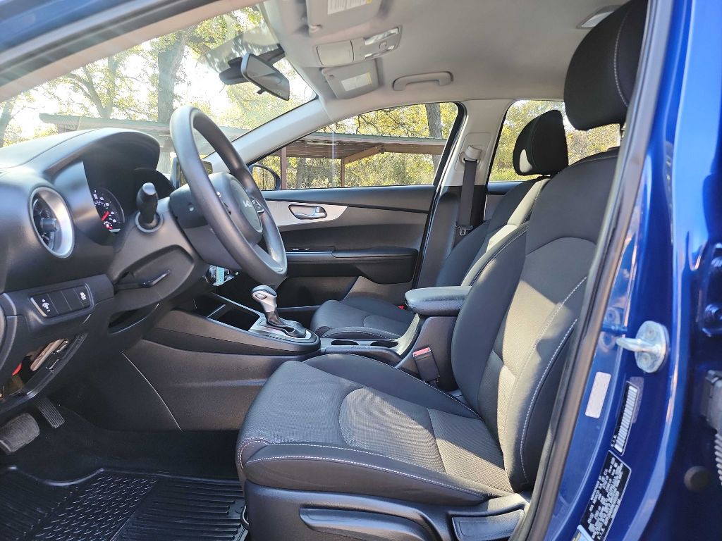 2022 Kia Forte Image 16
