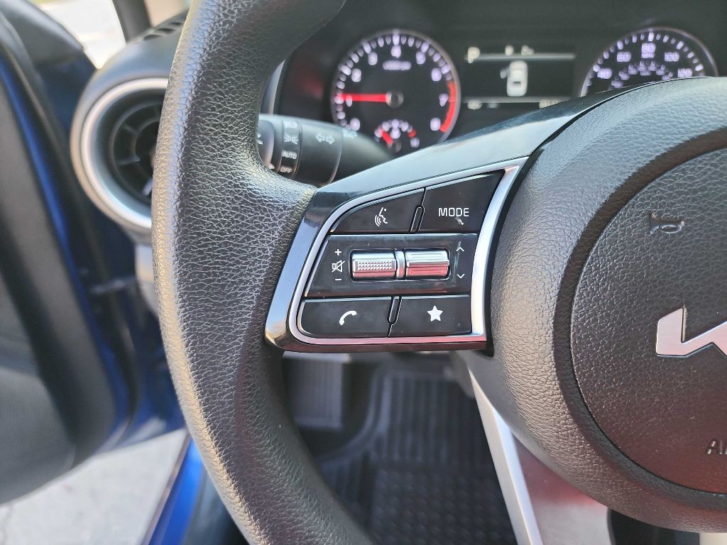 2022 Kia Forte Image 17