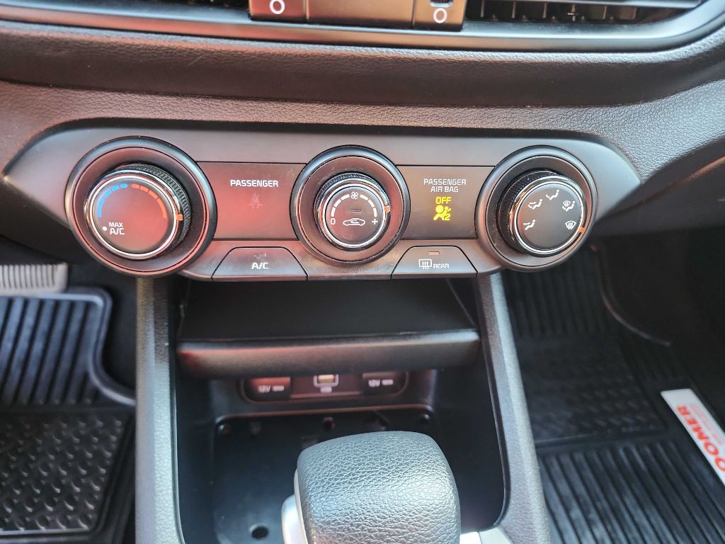 2022 Kia Forte Image 25