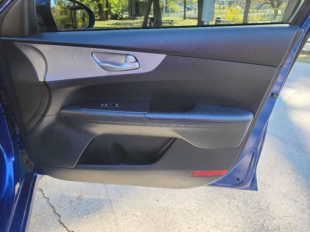 2022 Kia Forte Image 33
