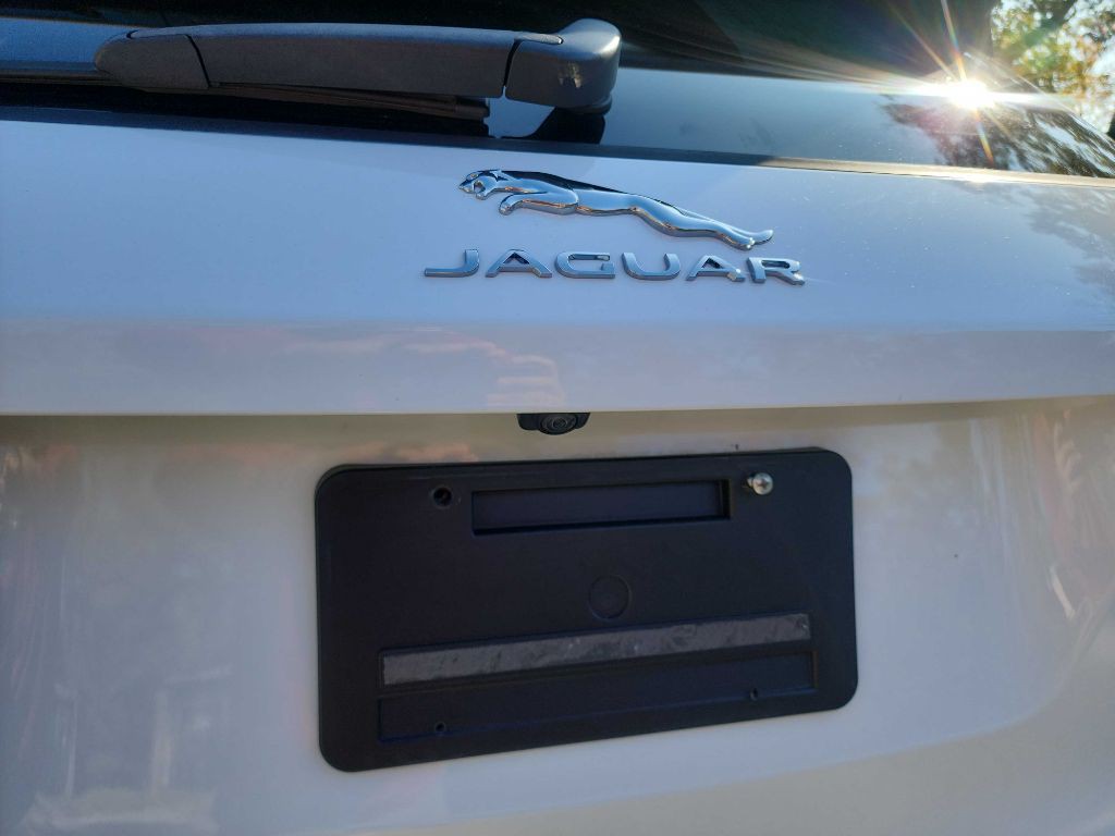 2018 Jaguar F-PACE Image 7
