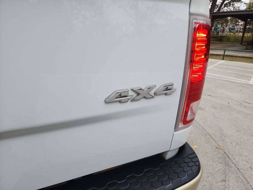 2016 RAM 3500 Image 8