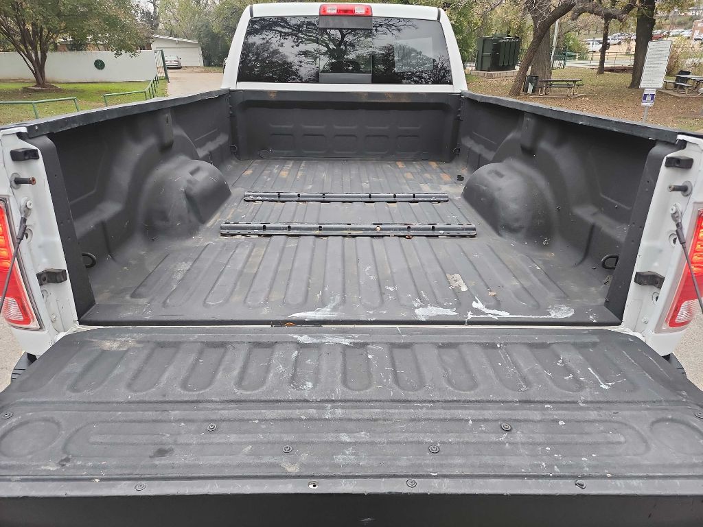 2016 RAM 3500 Image 13