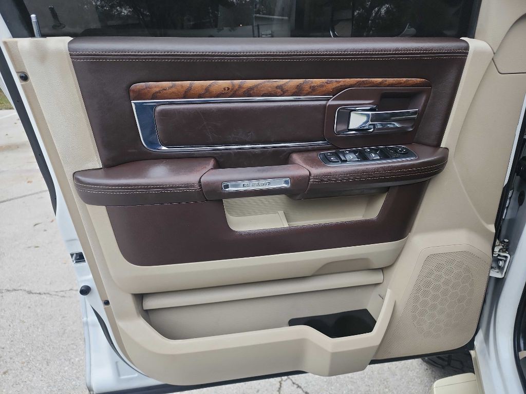 2016 RAM 3500 Image 19