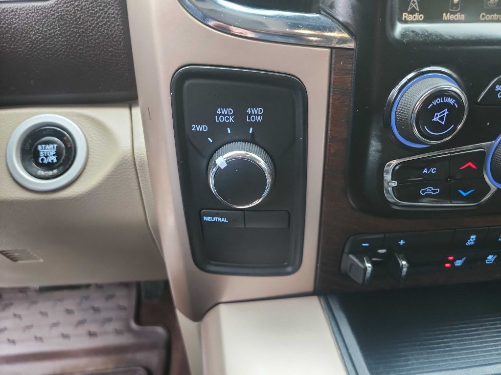 2016 RAM 3500 Image 32