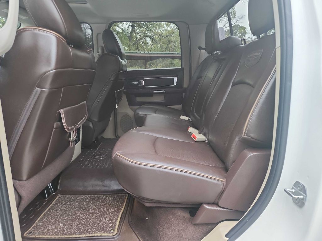 2016 RAM 3500 Image 37