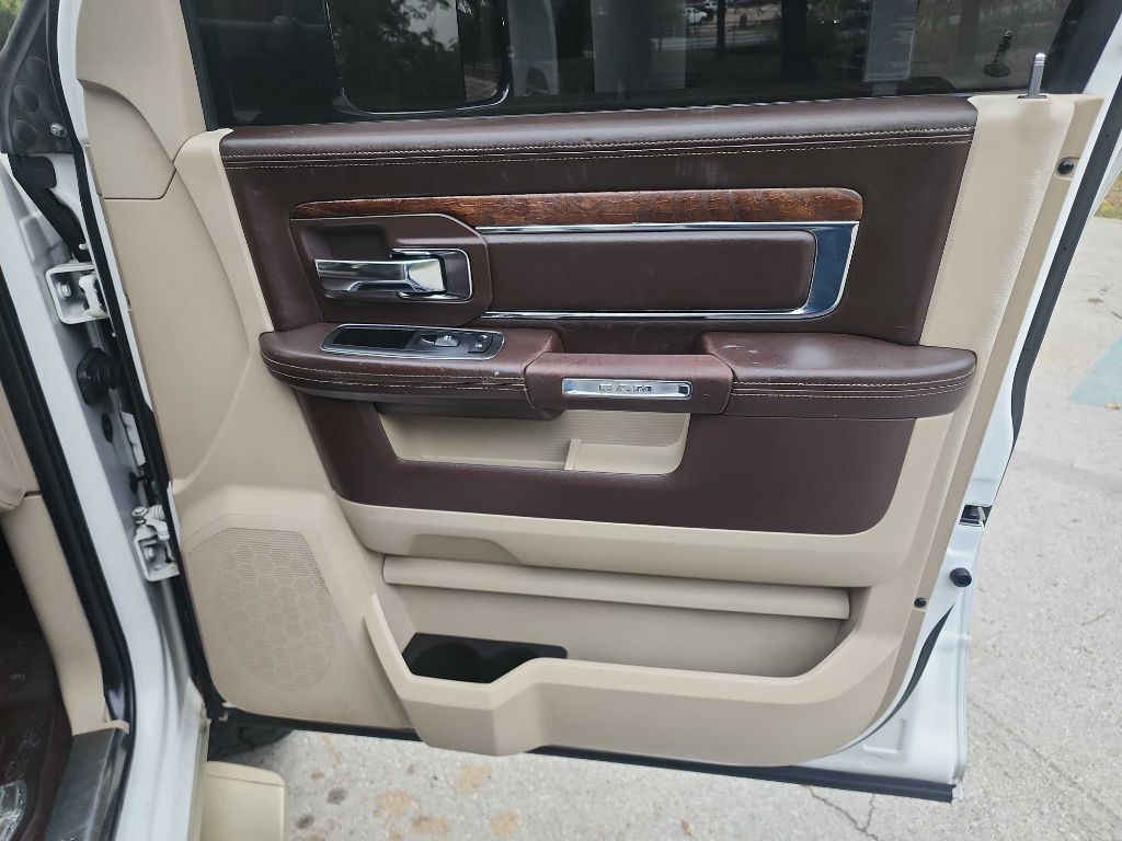 2016 RAM 3500 Image 43