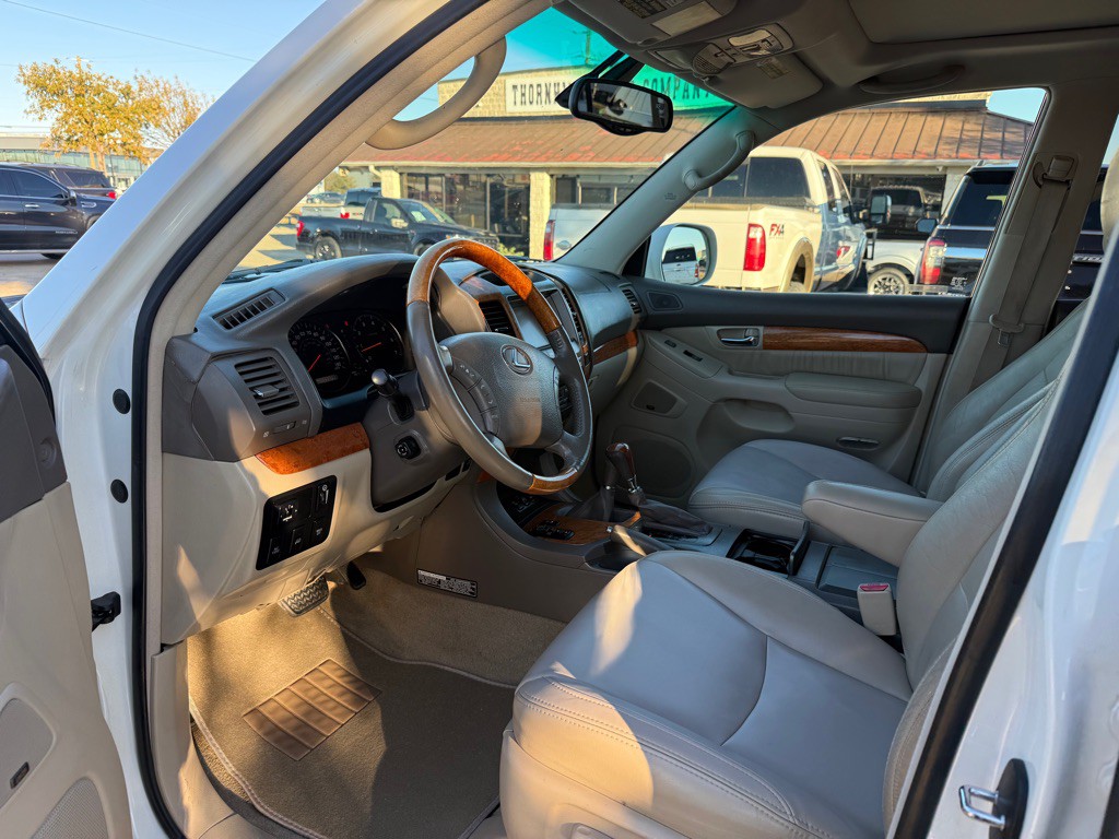 2005 Lexus GX Image 12