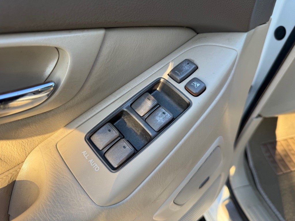 2005 Lexus GX Image 20